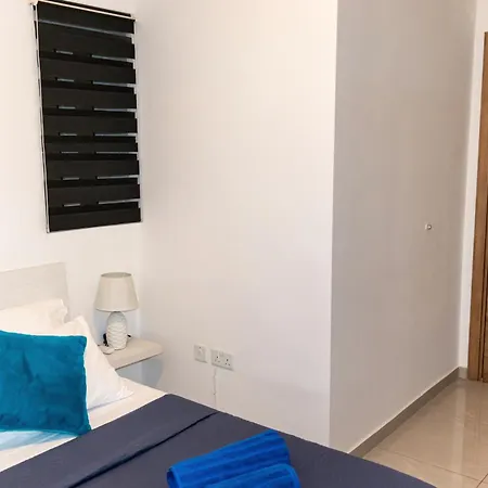 Spacious & Bright In Near Shops And Sea Sliema