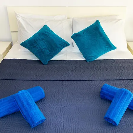 Spacious & Bright In Near Shops And Sea Apartmán *