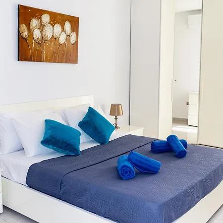 Spacious & Bright In Near Shops And Sea Apartmán