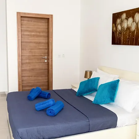 Διαμέρισμα Spacious & Bright In Near Shops And Sea